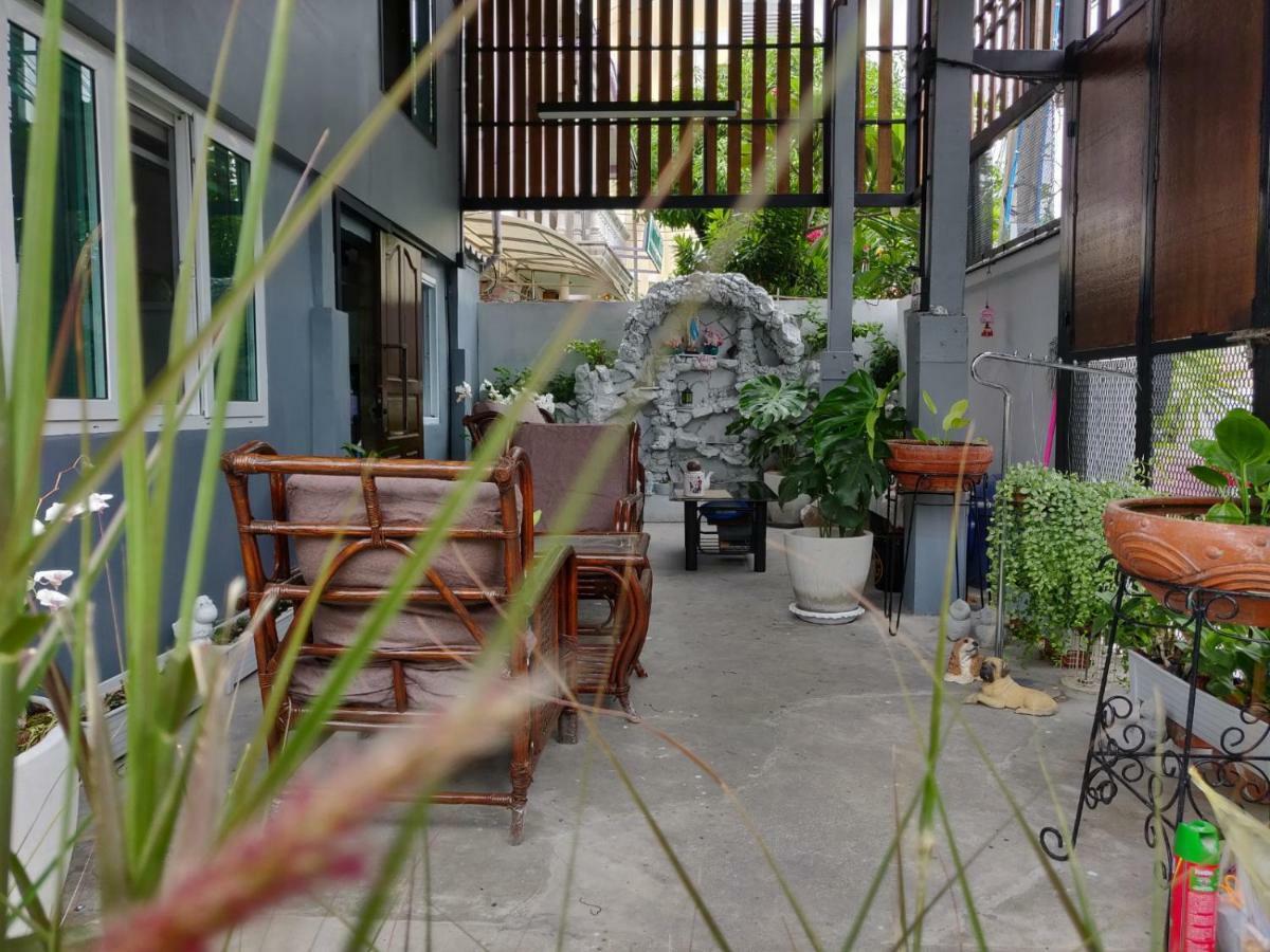 The Hog Hotel Bangkok Exterior photo